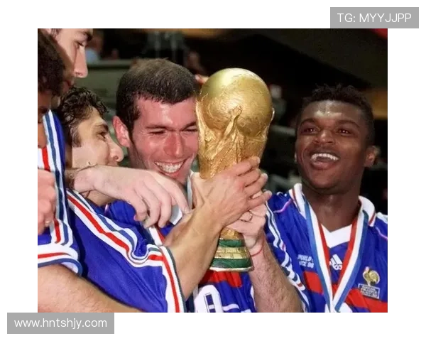 全球知名老足球明星名录及其辉煌成就回顾