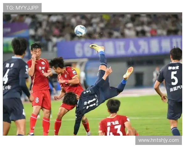 足球巨星的奢华生活揭秘从训练场到私人豪宅的精彩瞬间